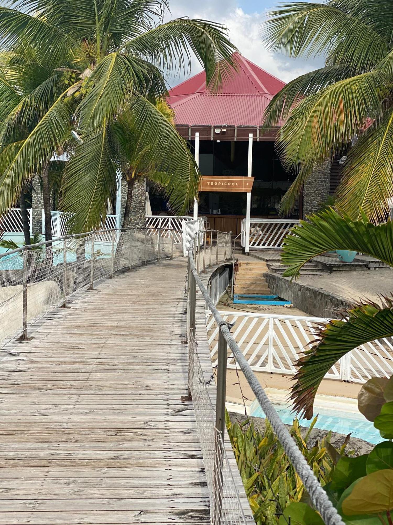 Le Camassia - Studio De Standing Dans Residence Privee Avec Acces Piscine Et Plage. Saint-Francois  Exterior photo